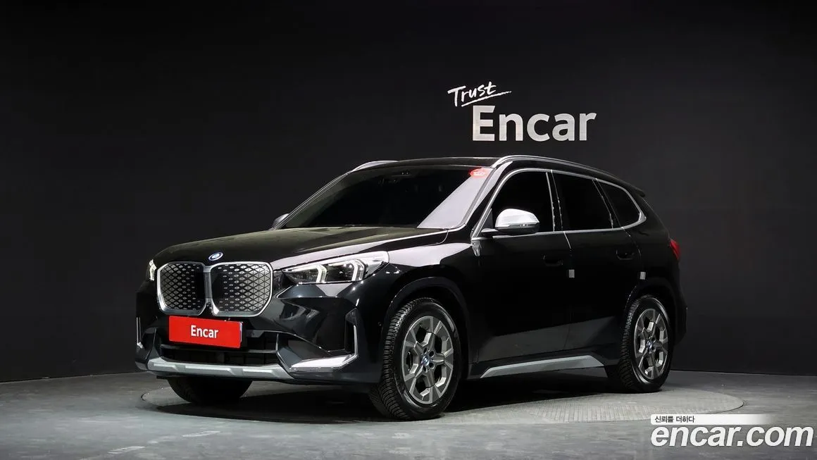BMW iX1