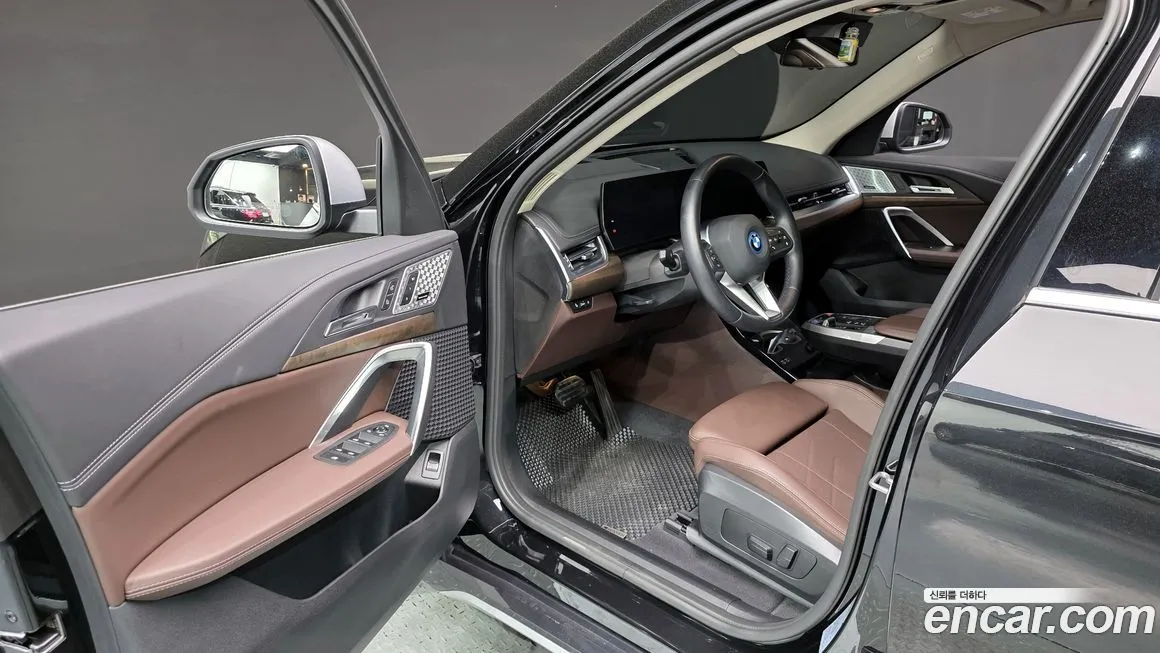 BMW iX1 2024 из KR, фото 7