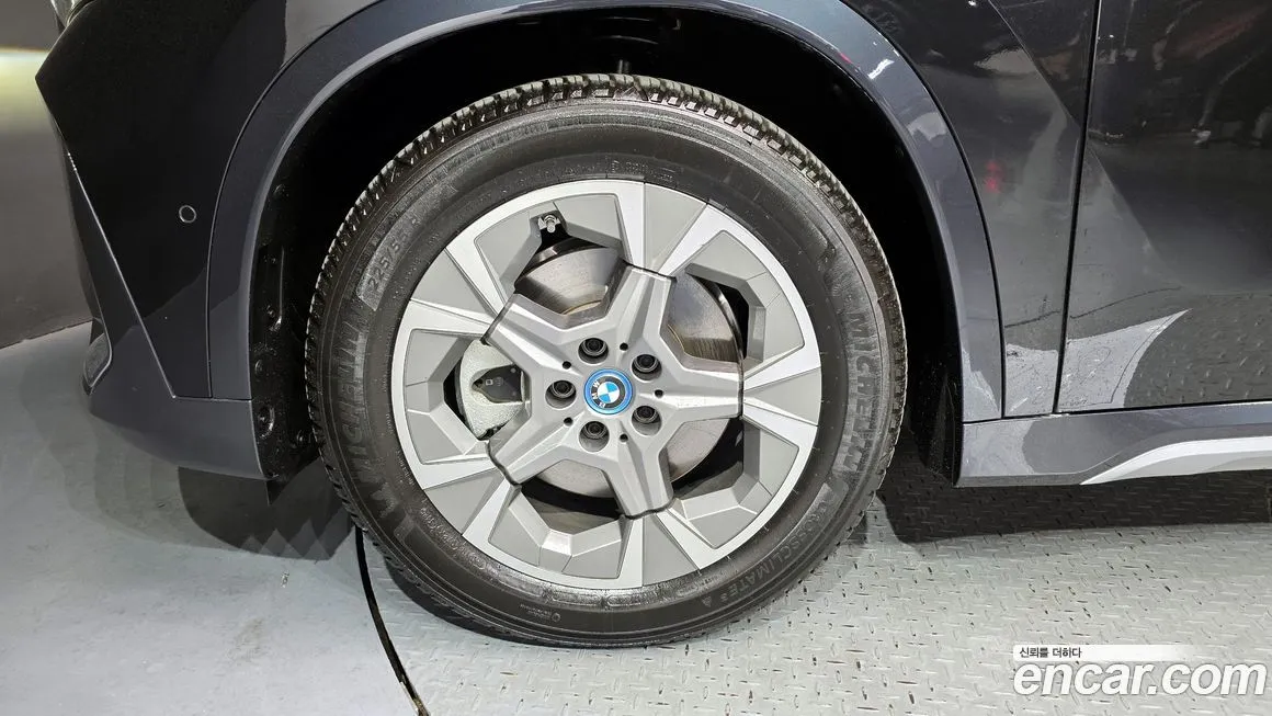 BMW iX1 2024 из KR, фото 4