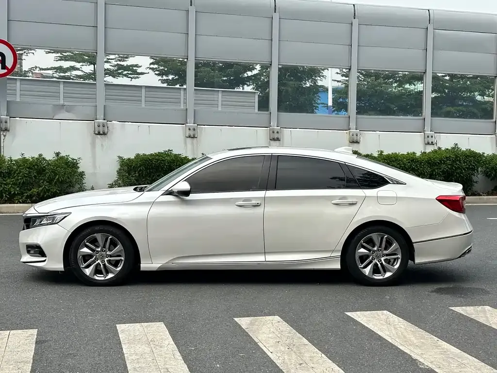 Honda Accord 2021 из CN, фото 7