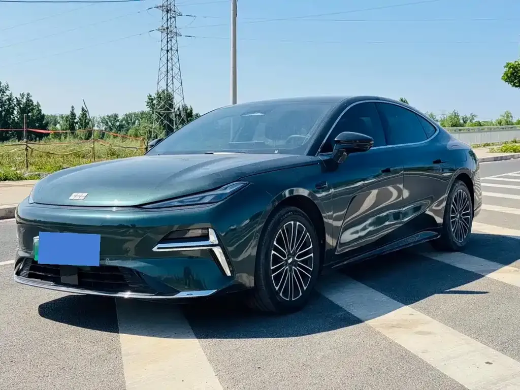 Geely Galaxy Xingyao 8