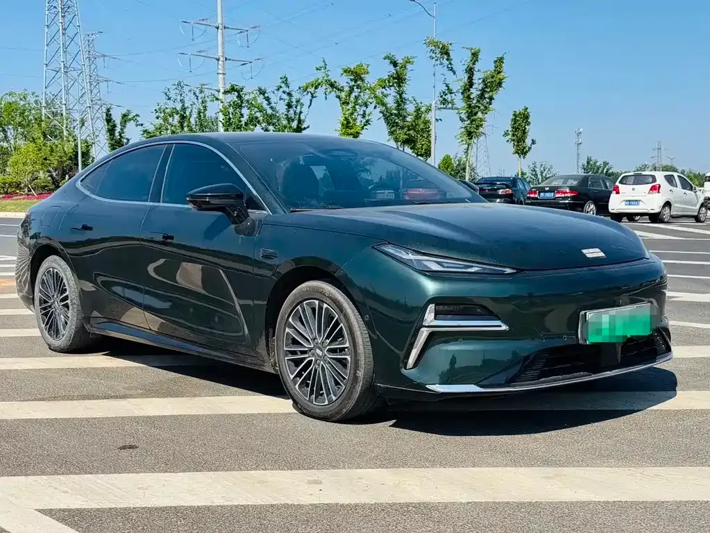 Geely Galaxy Xingyao 8 2025 из CN, фото 9