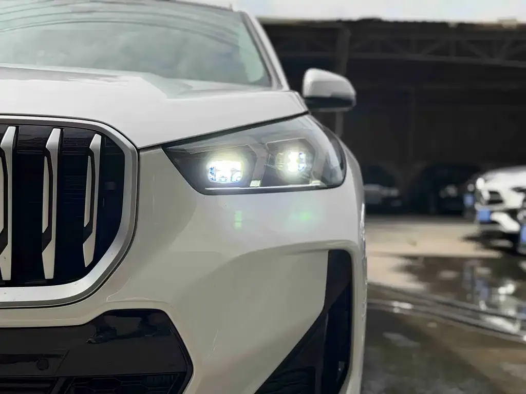 BMW X1 — фото 2
