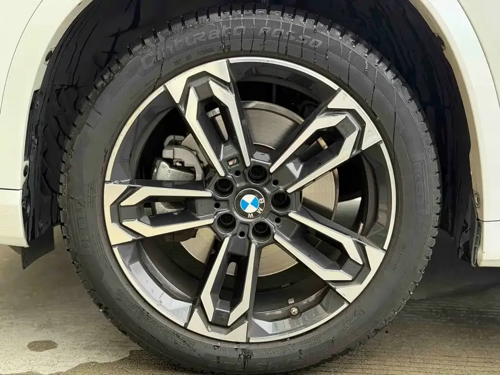 BMW X1 — фото 10
