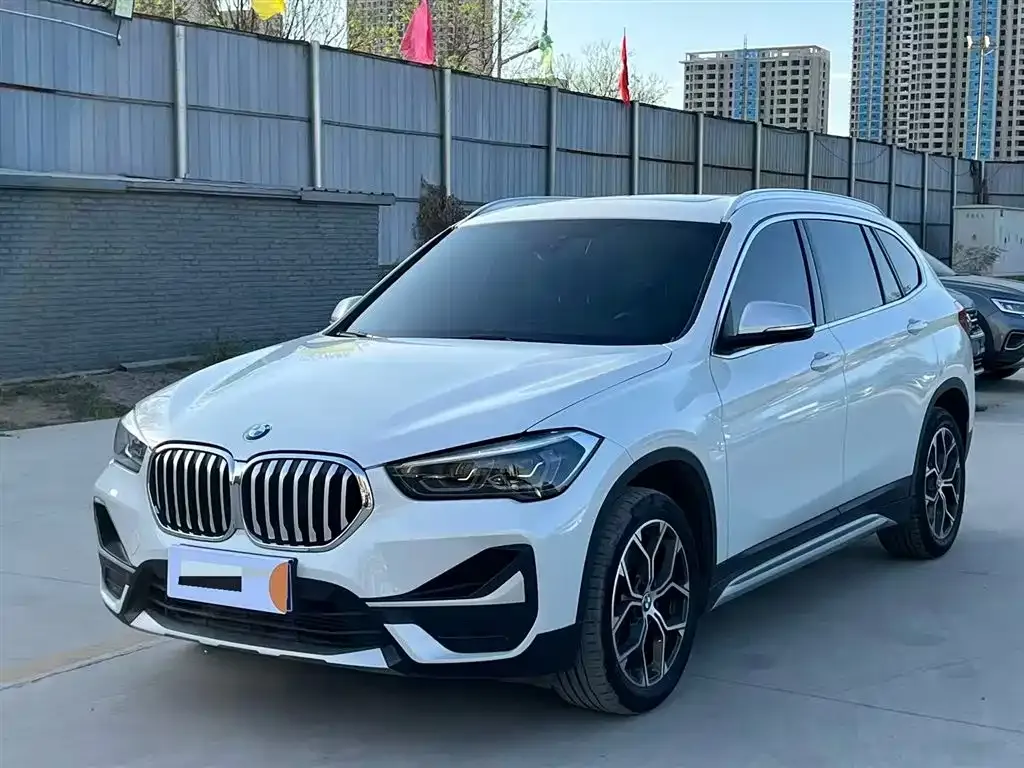 BMW X1 — фото 1