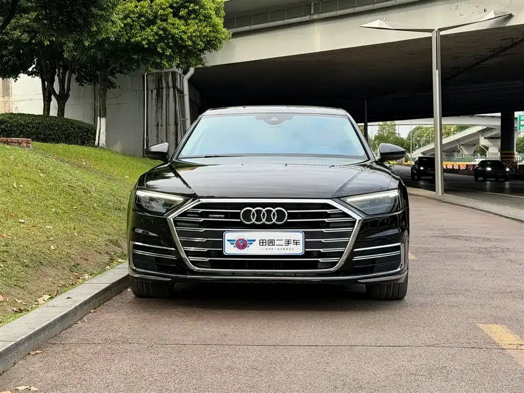 Audi A8 2021 из CN, фото 4