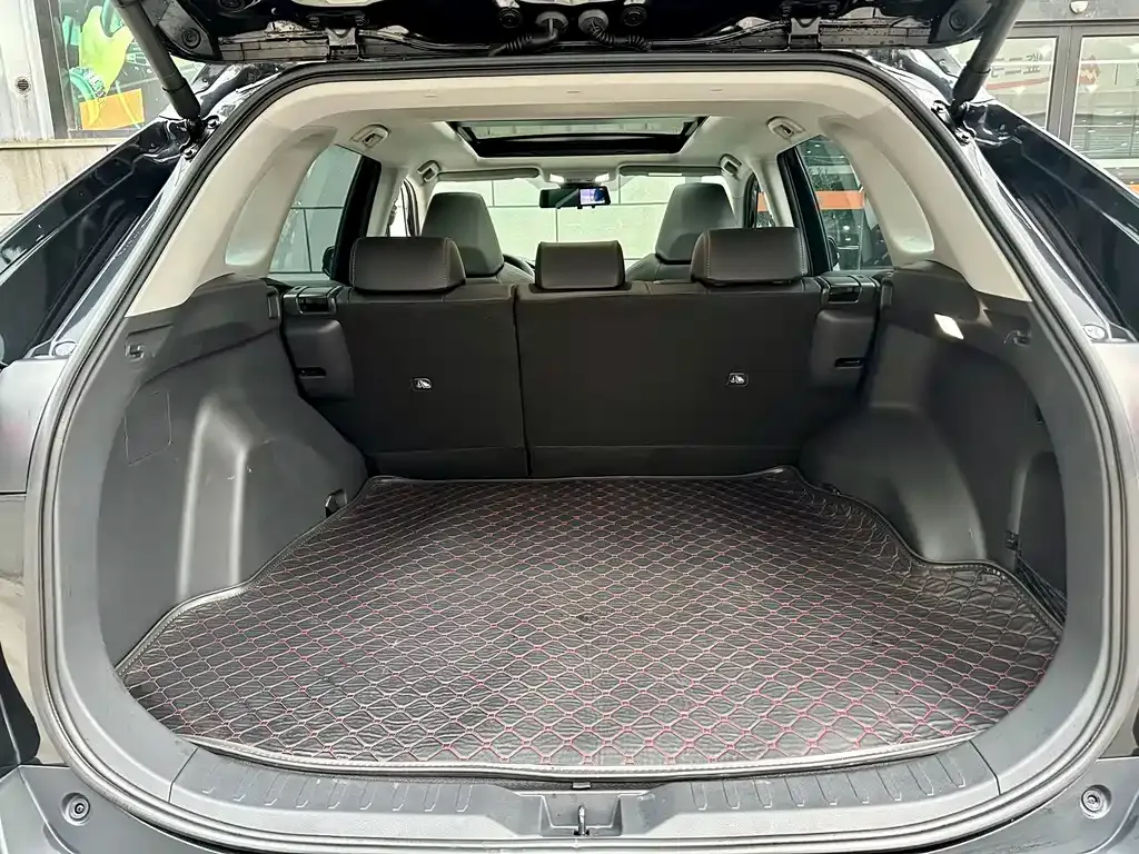 Toyota RAV4 — фото 3