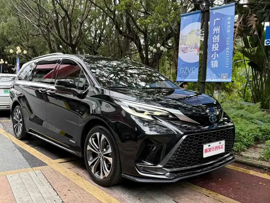 Toyota Granvia 2023 из CN, фото 8