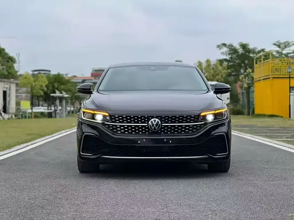 Volkswagen Passat — фото 2