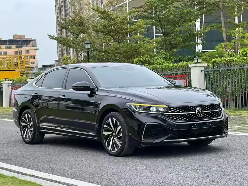 Volkswagen Passat — фото 5