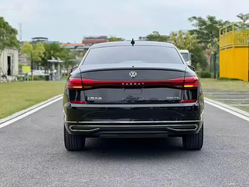 Volkswagen Passat — фото 3