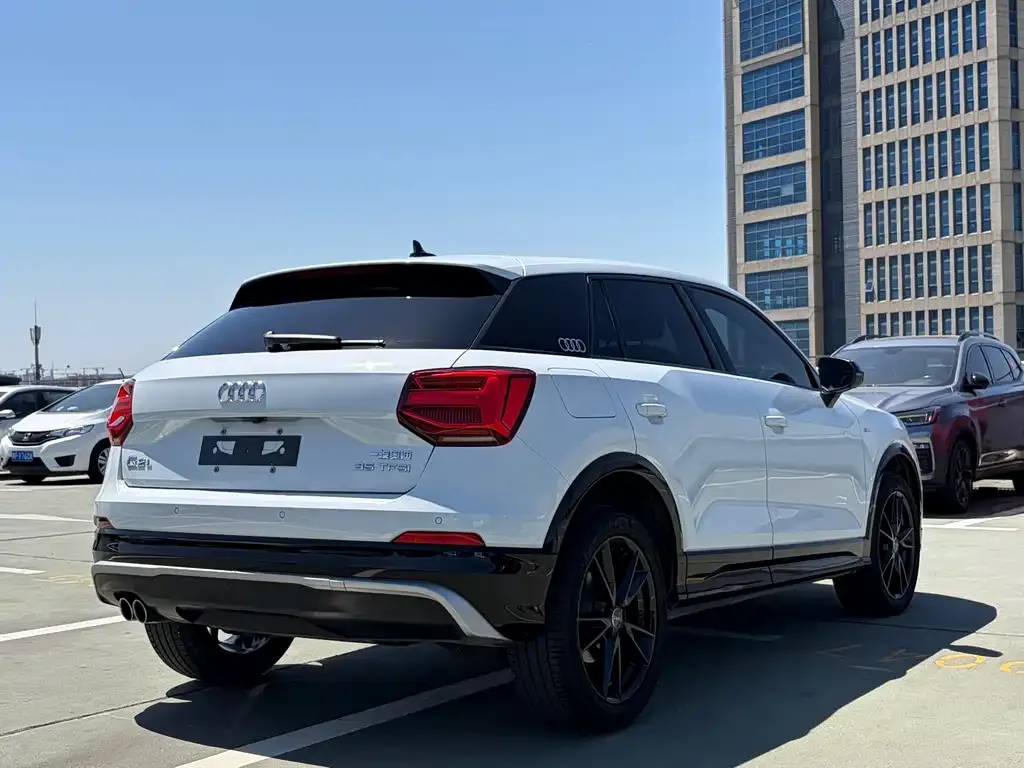 Audi Q2L 2021 из CN, фото 10