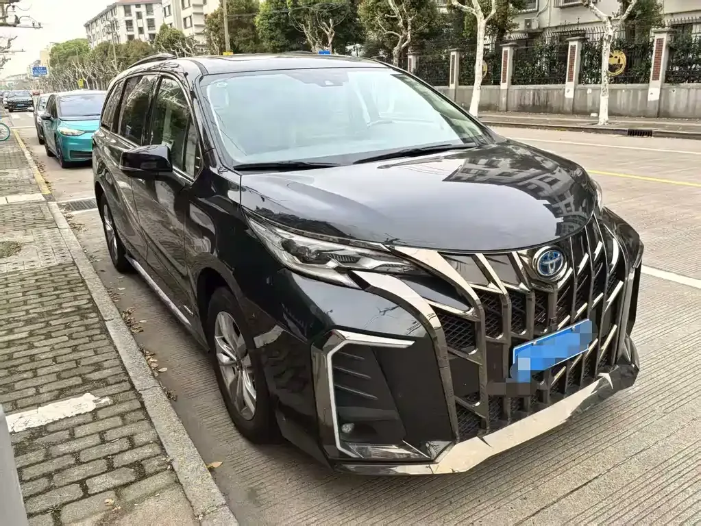 Toyota Sienna 2024 из CN, фото 7