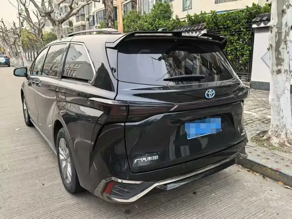 Toyota Sienna 2024 из CN, фото 9