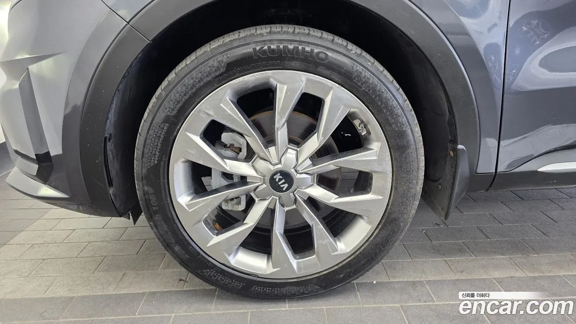 Kia Sorento — фото 8