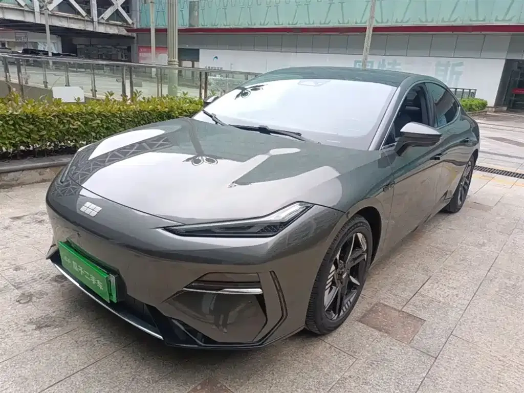 Geely Galaxy E8