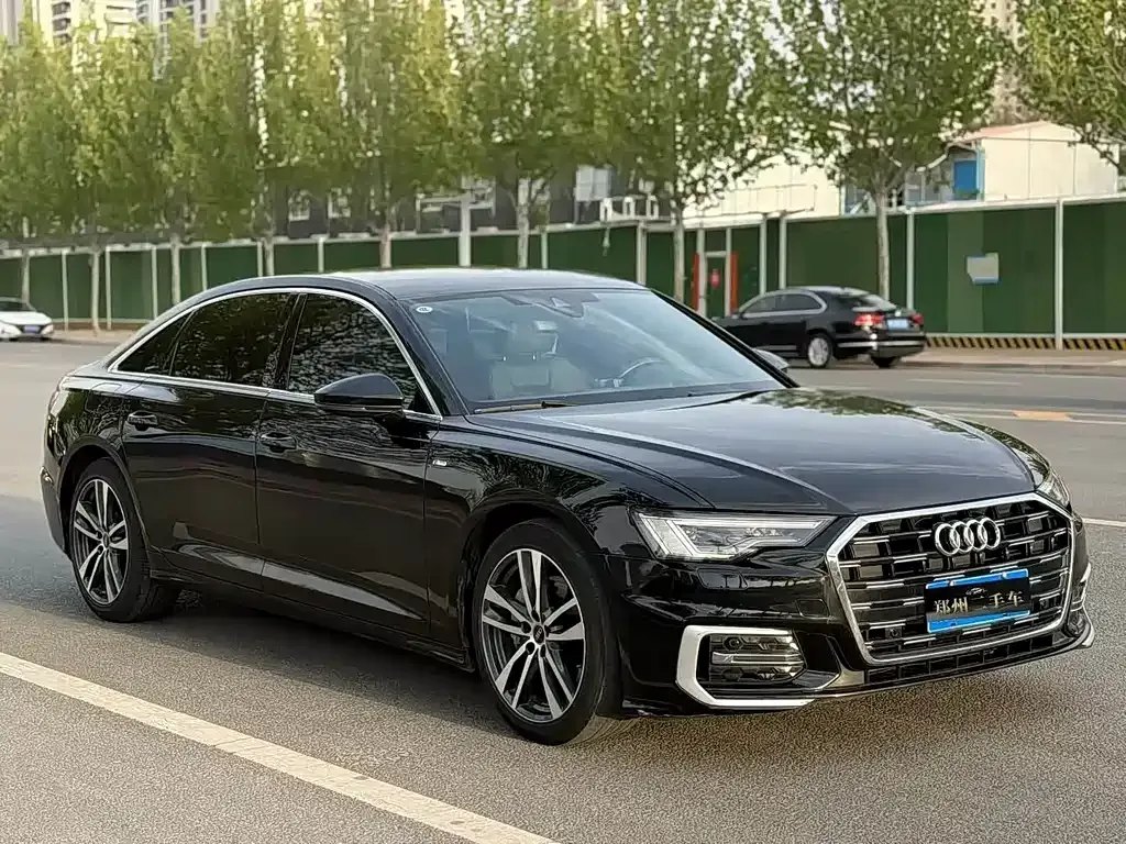 Audi A6L — фото 9