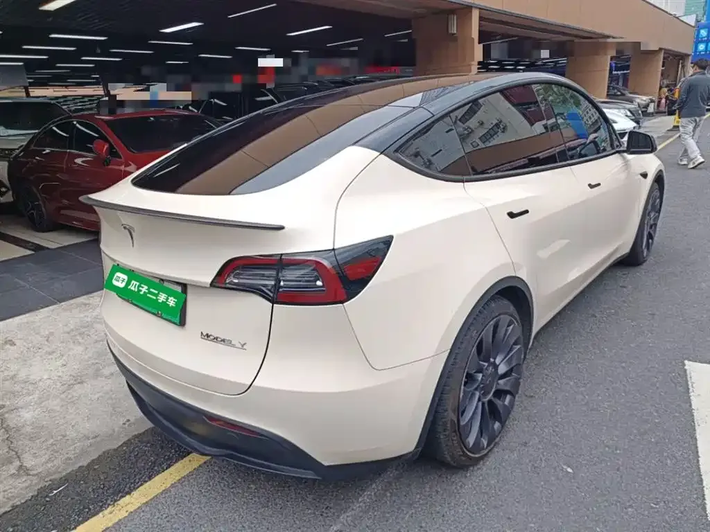 Tesla Model Y — фото 7