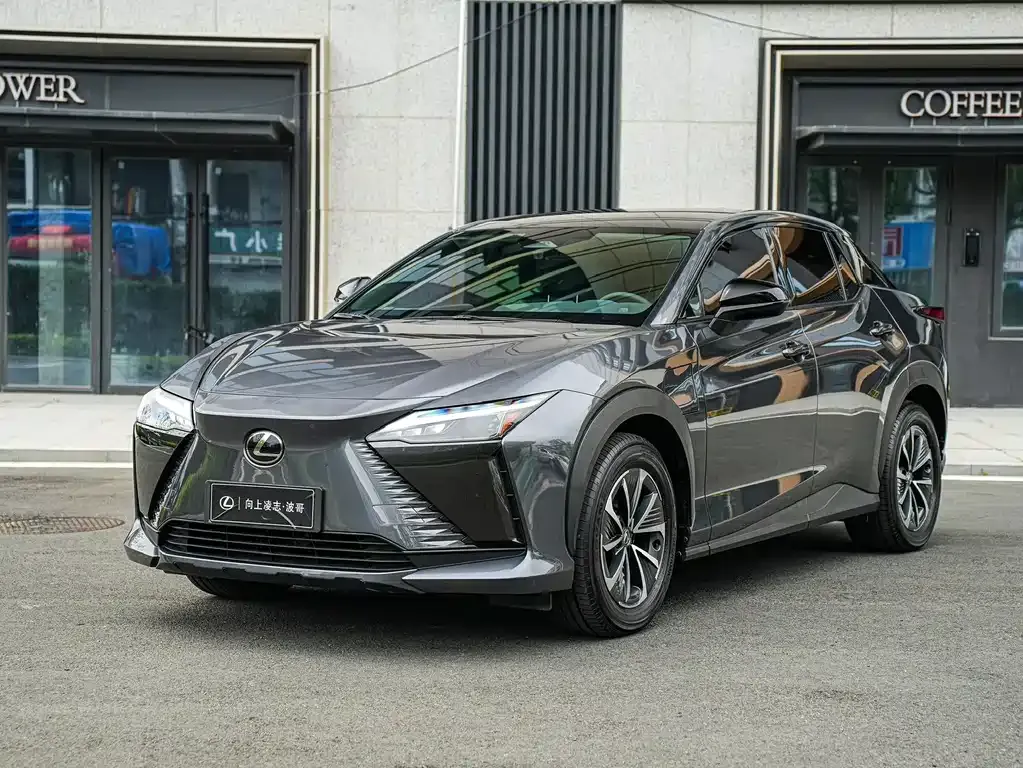 Lexus RZ — фото 1