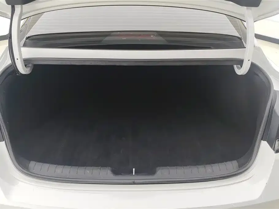 Hyundai Elantra 2021 из CN, фото 4