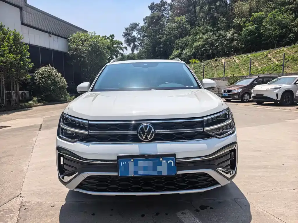 Volkswagen Tharu — фото 4