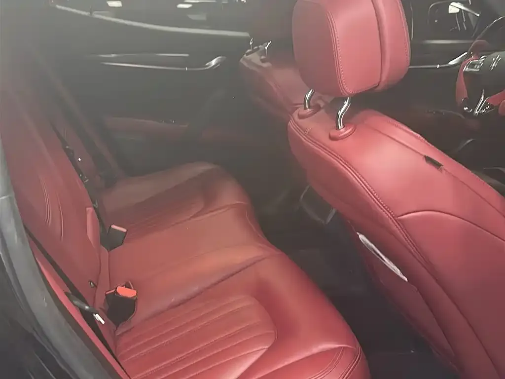 Maserati Ghibli 2022 из CN, фото 2