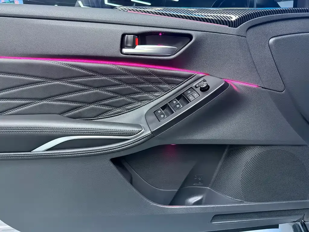 Toyota Avalon 2021 из CN, фото 8