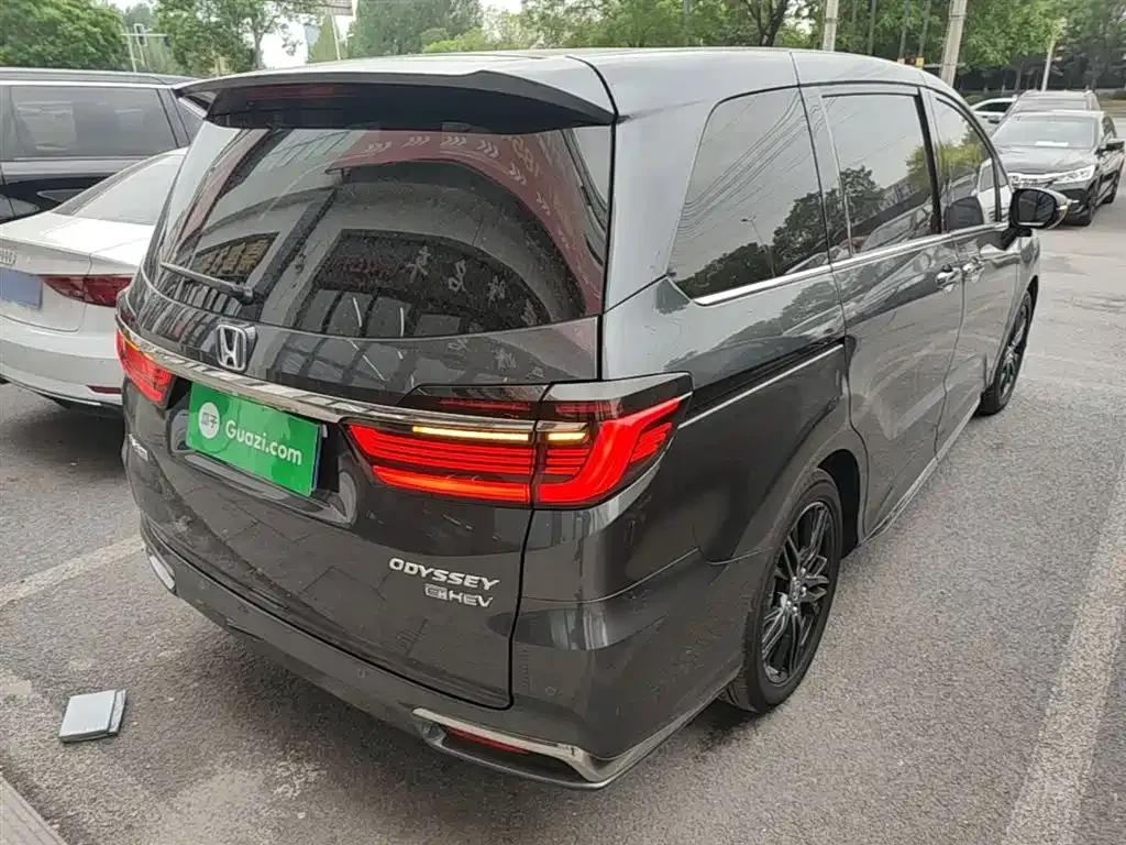 Honda Odyssey — фото 10
