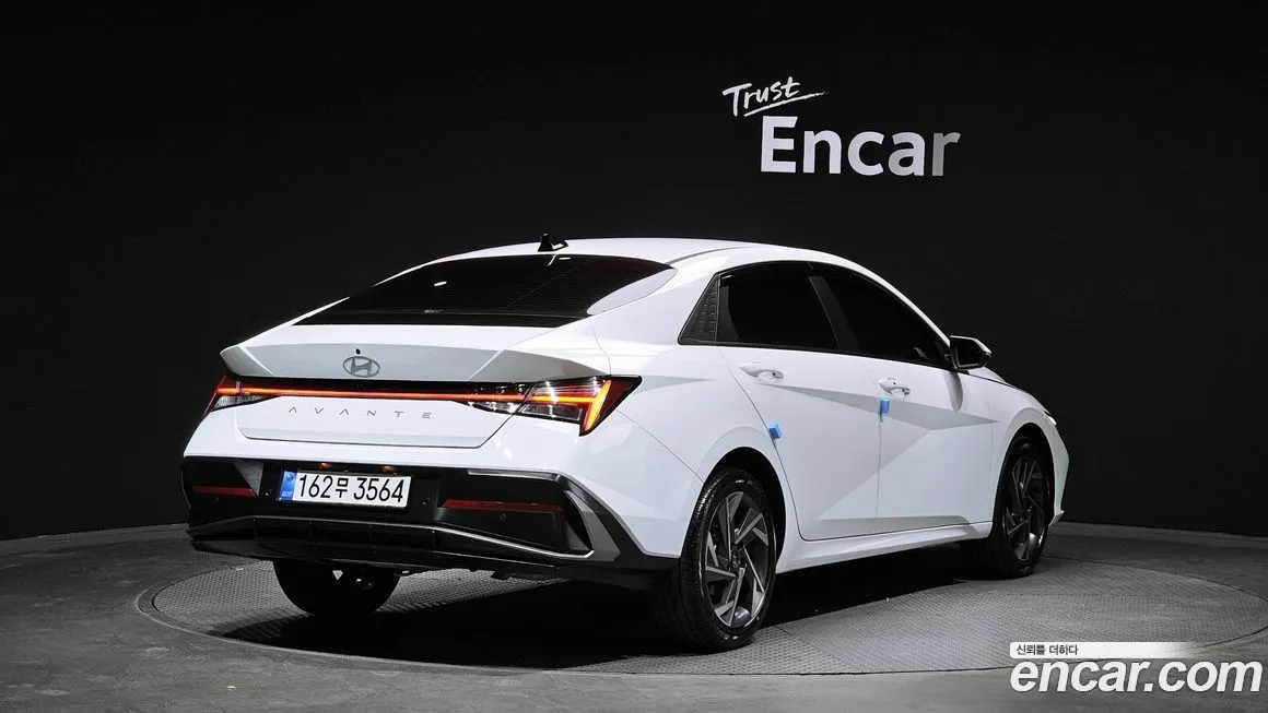 Hyundai AVANTE — фото 2