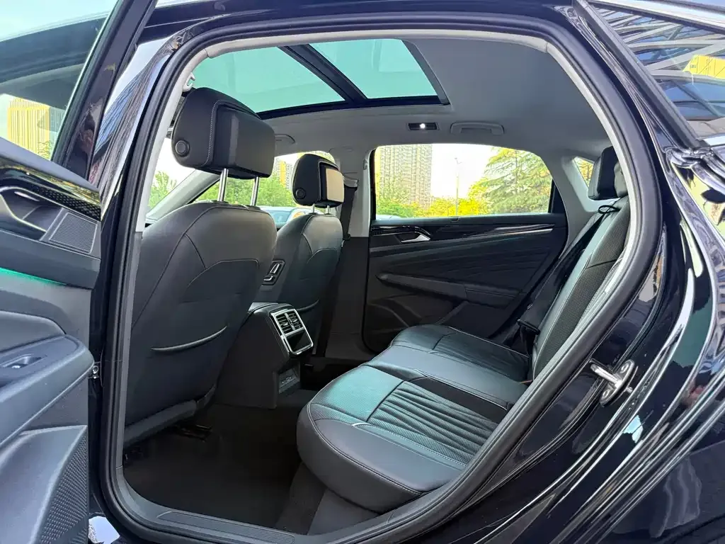 Volkswagen Passat — фото 4
