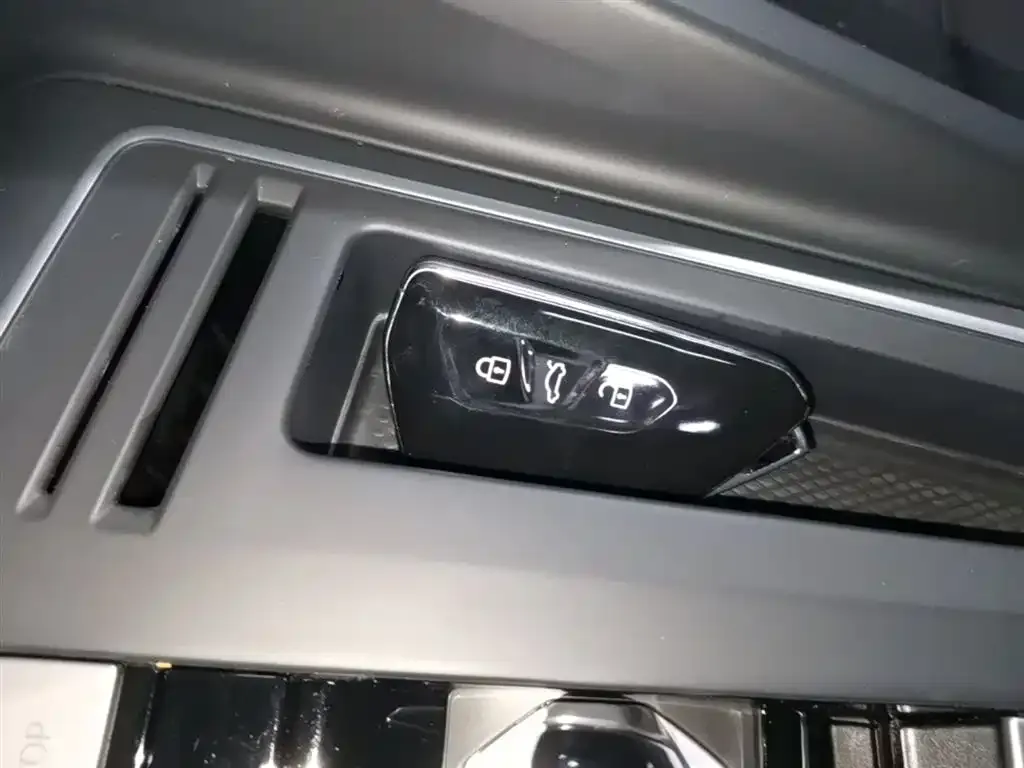 Volkswagen Golf 2022 из CN, фото 3