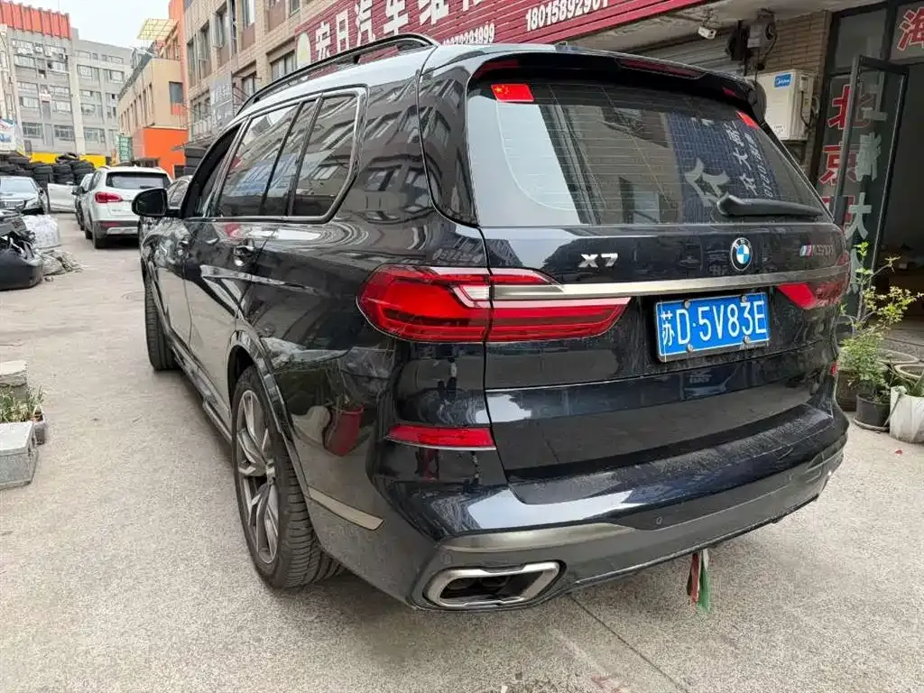 BMW X7 — фото 2