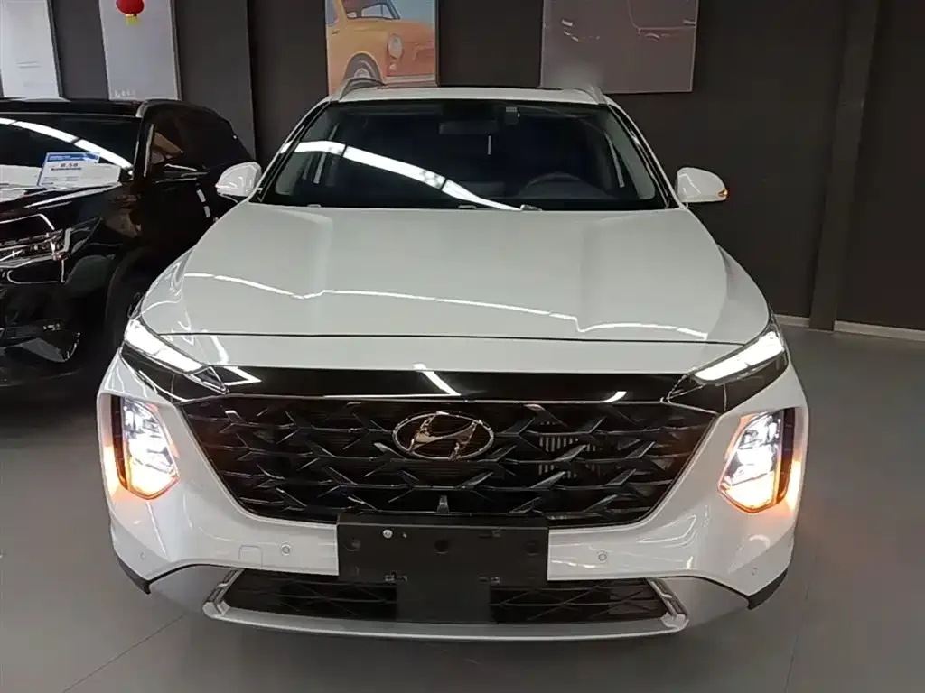 Hyundai Santa Fe 2023 из CN, фото 3