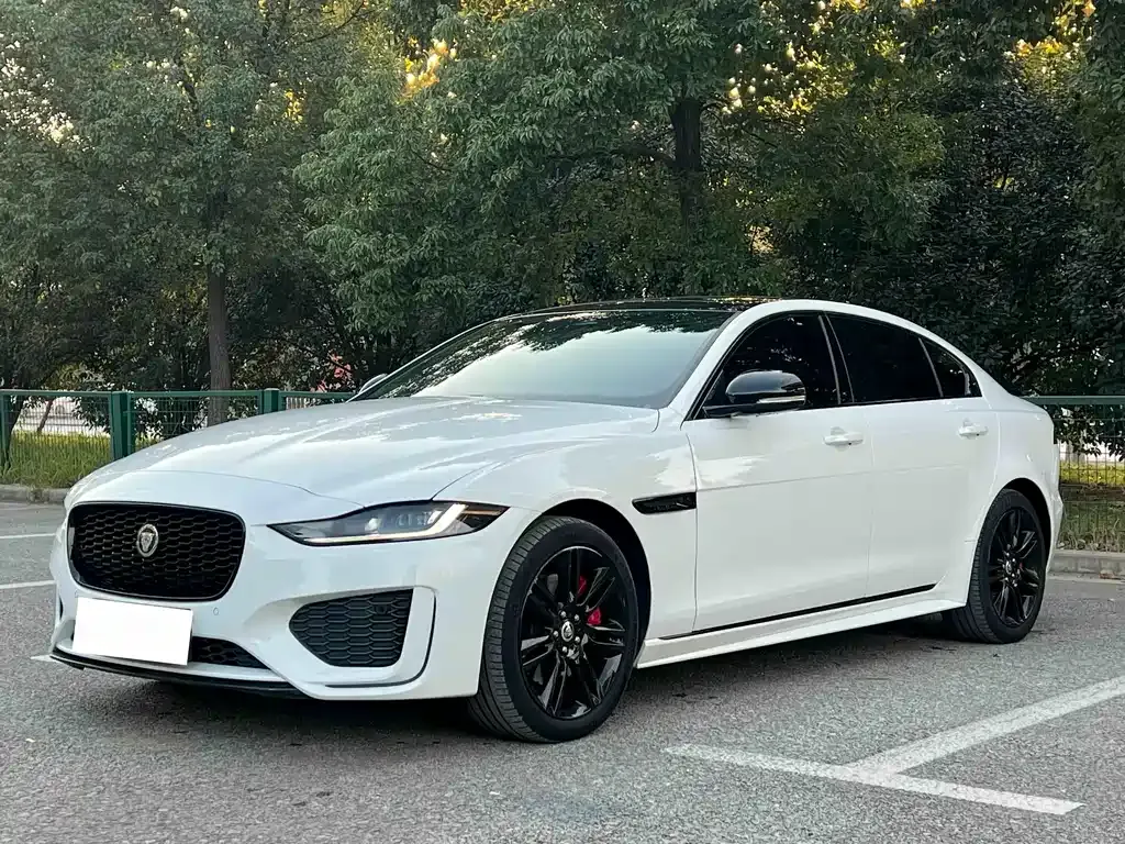 Jaguar XEL — фото 1