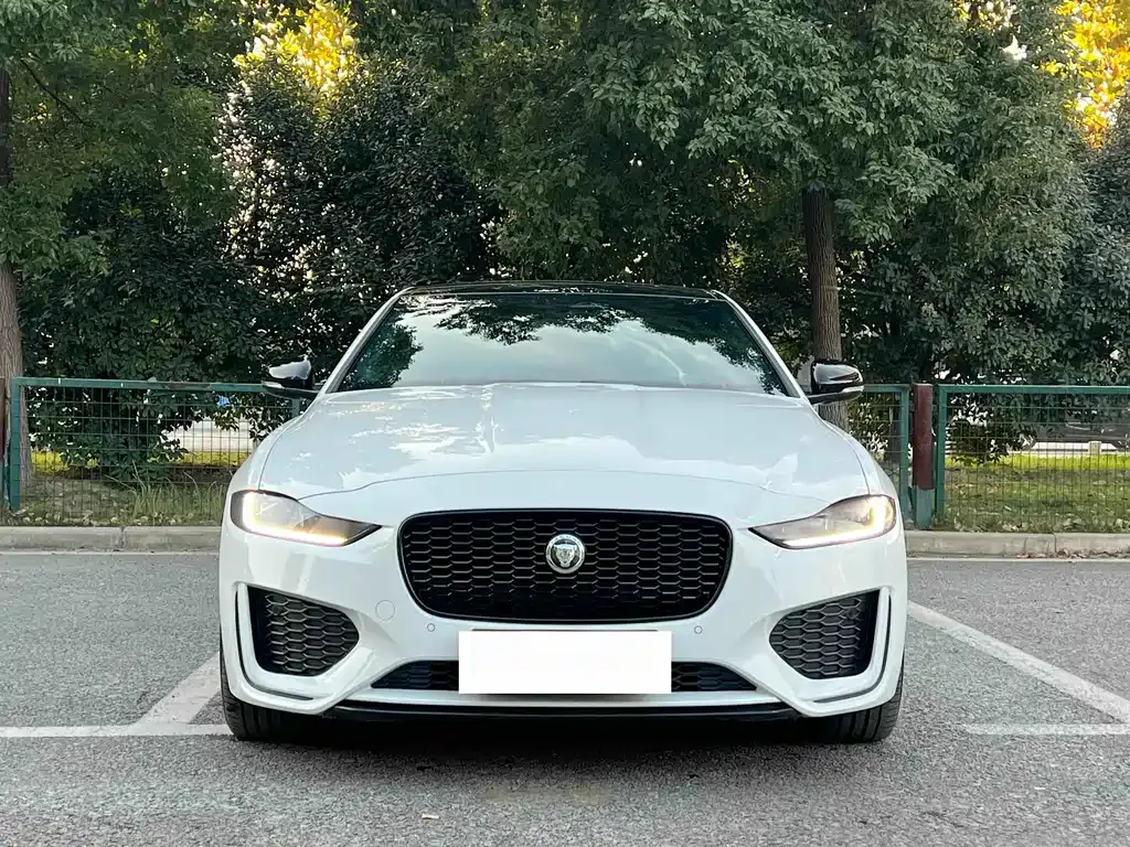 Jaguar XEL — фото 9