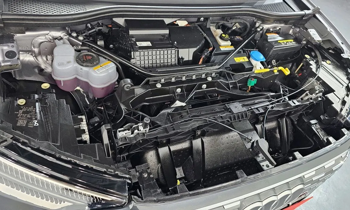 Audi Q4 e-tron 2025 из KR, фото 6