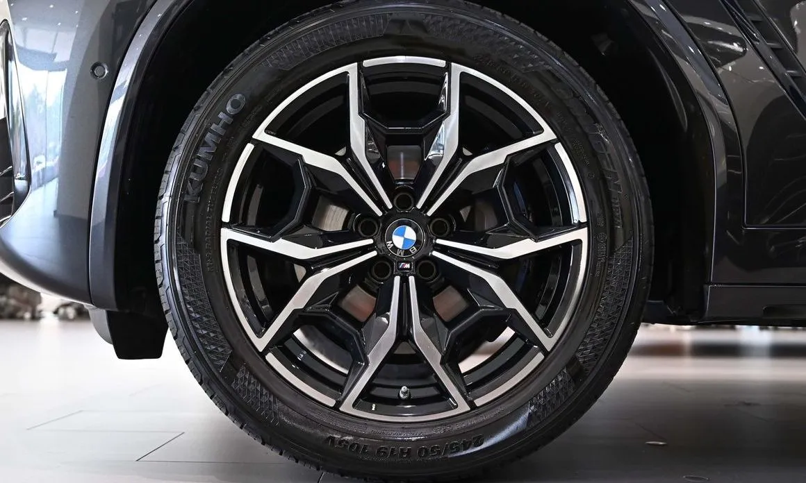 BMW X4 — фото 4