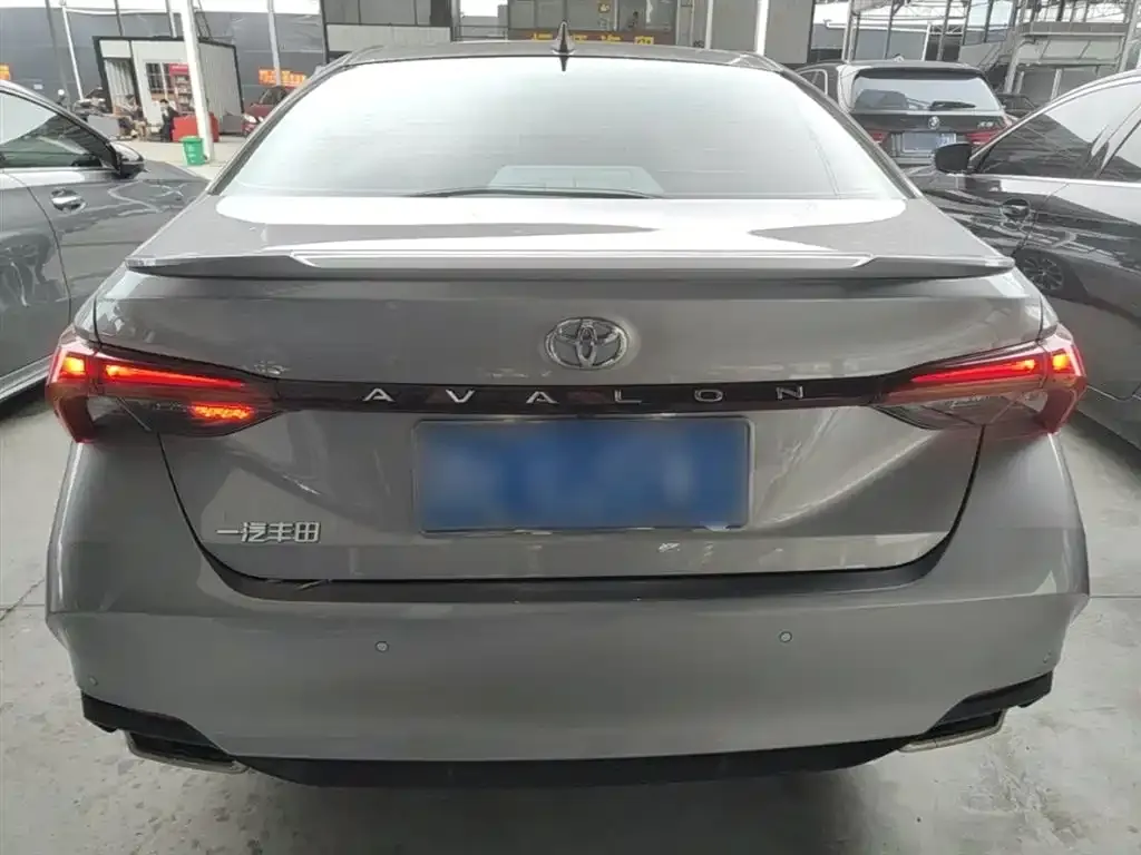 Toyota Avalon 2023 из CN, фото 2