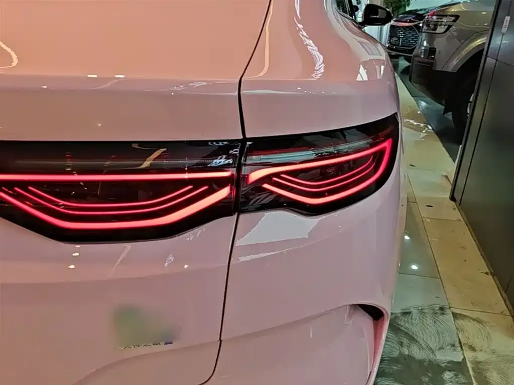 BYD Qin L — фото 2