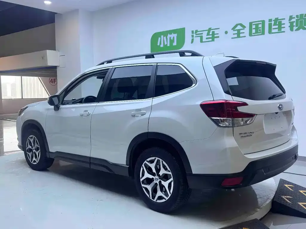 Subaru Forester — фото 6