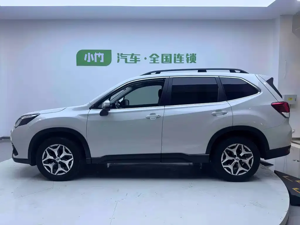 Subaru Forester — фото 7