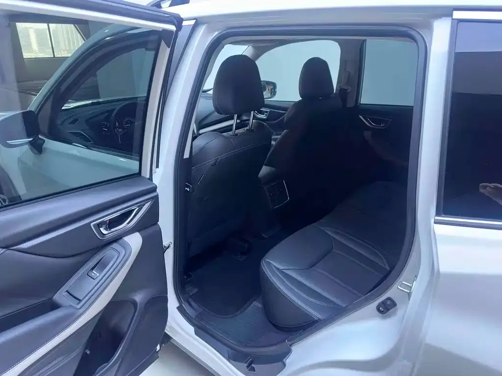 Subaru Forester — фото 2