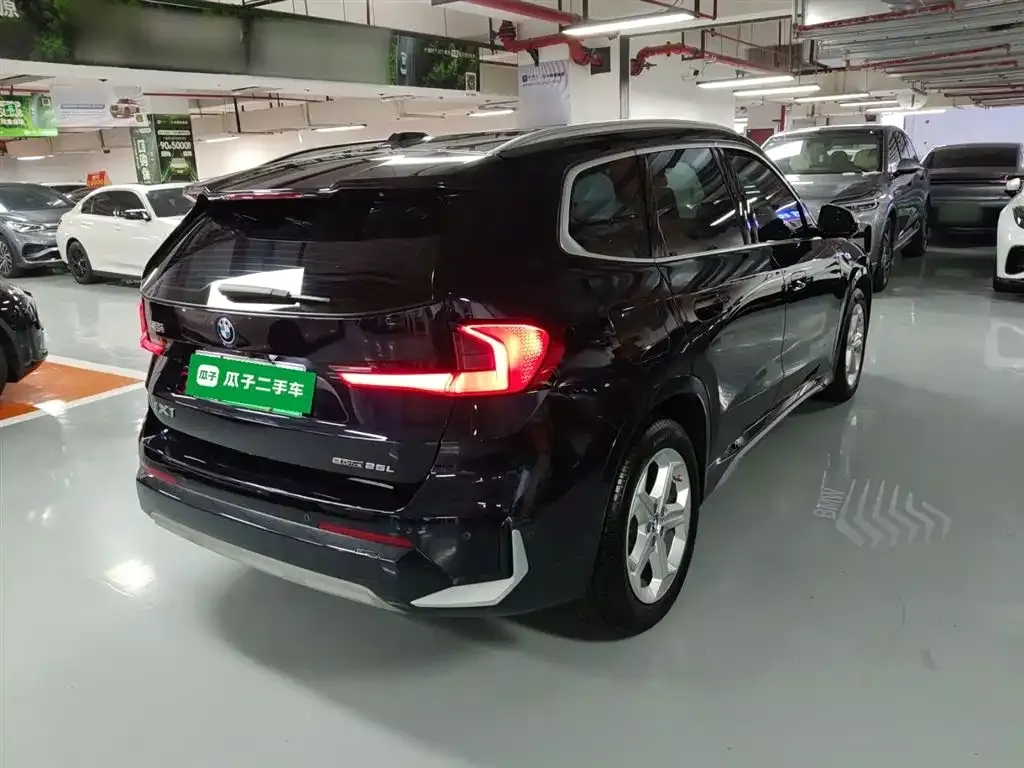 BMW iX1 2024 из CN, фото 9