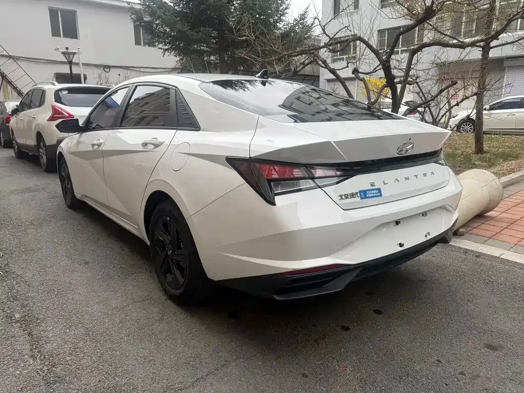Hyundai Elantra 2023 из CN, фото 3