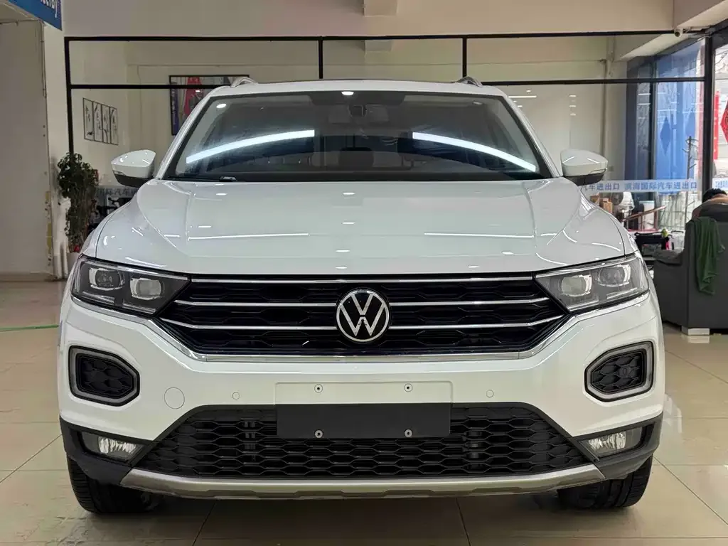 Volkswagen T-Roc — фото 4