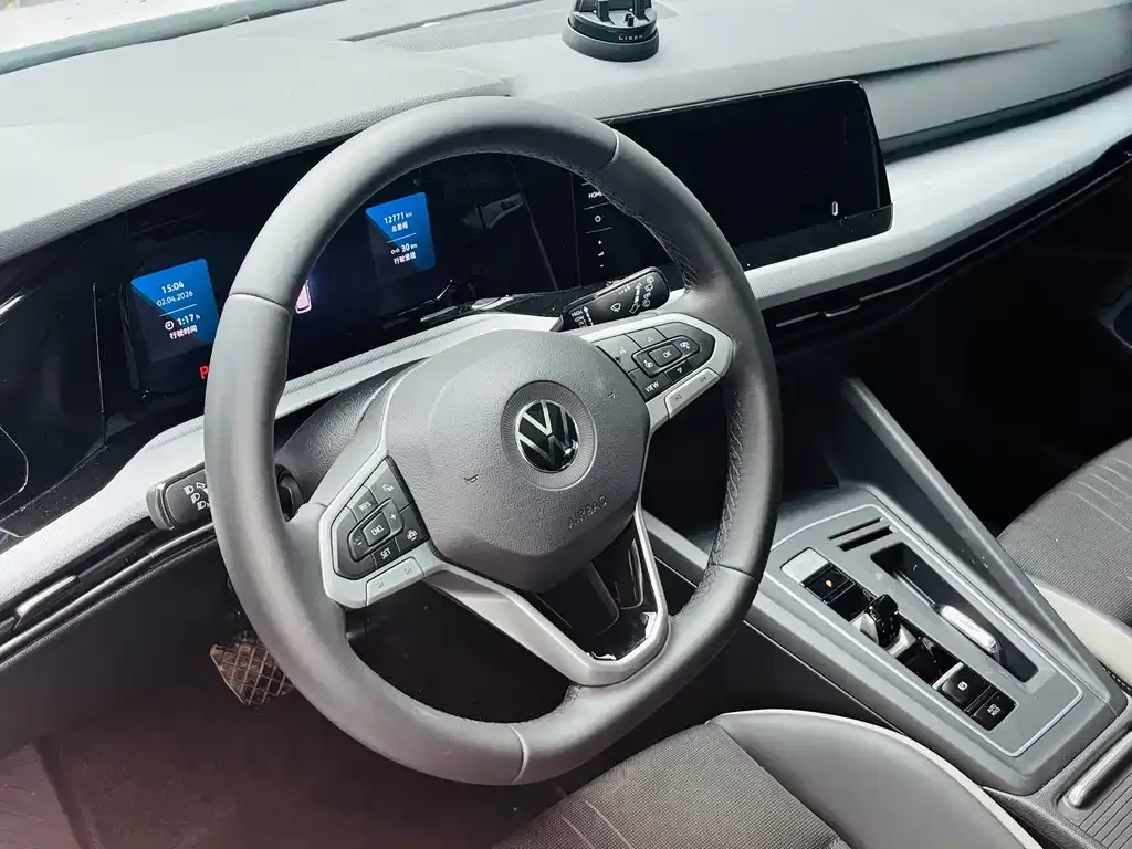 Volkswagen Golf — фото 5