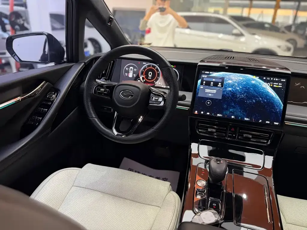 GAC Motor Trumpchi M8 — фото 4