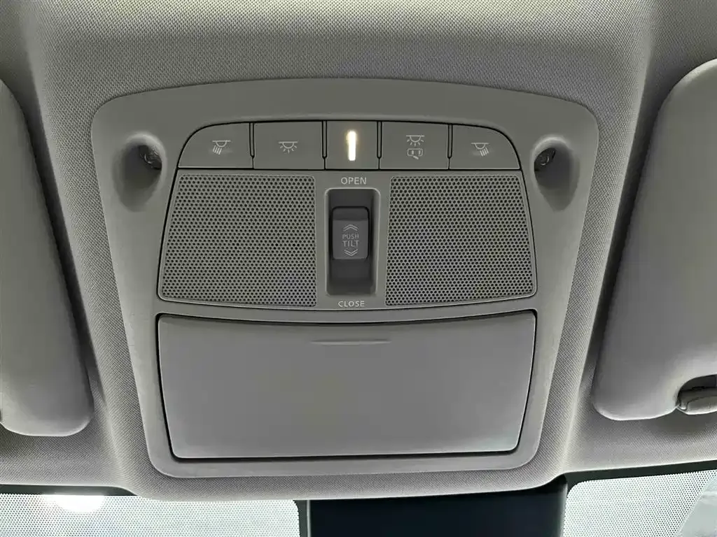 Nissan X-Trail — фото 10