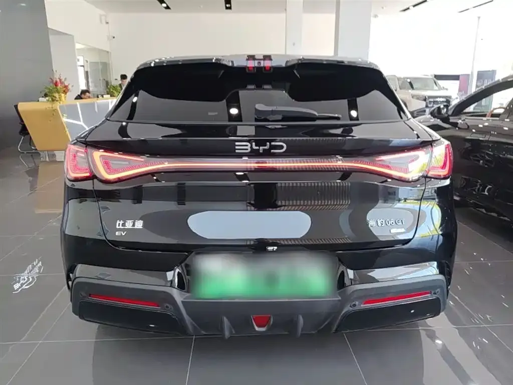 BYD Seal 06GT — фото 9