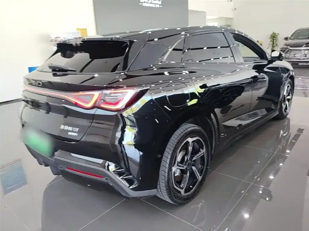 BYD Seal 06GT — фото 10